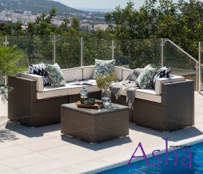 Set da giardino Sherborne con divano ad angolo da 6 posti con tavolino/sgabello colore marrone misto - della Asha™