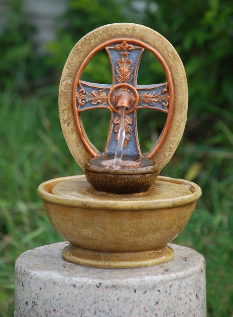 Fontana da tavolo con Croce celtica – in Poliresina – Luci a LED