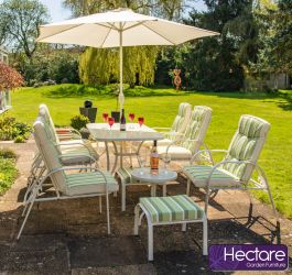 Set da giardino per il tempo libero Hadleigh con sedie reclinabili a 6 posti colore bianco - della Hectare™