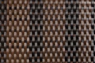 Pannello di recinzione artificiale in rattan Ondulato color marrone scuro e nero 2m x 1m - della Papillon™